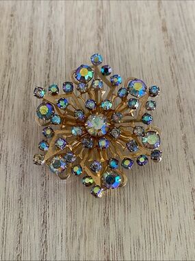 Vintage Unsigned Beau Jewels AB Starburst Brooch | 1960s | Tiered 3D